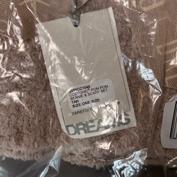 NWT BAREFOOT DREAMS CozyChic Pom-Pom Beanie Hat & Scarf Set - Tan - Picture 4 of 6
